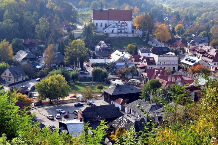 Właśnie rozpoczyna się ostatni październikowy weekend a wraz z nim ciekawe wydarzenia artystyczne w…
